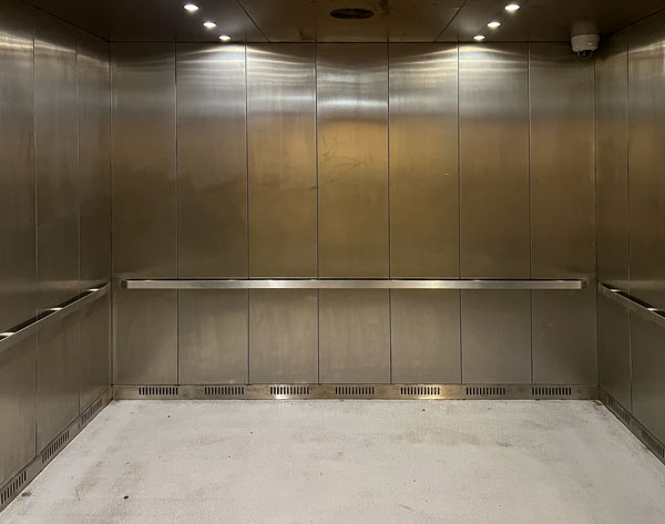 Elevator at the 181st Street stop on the A train